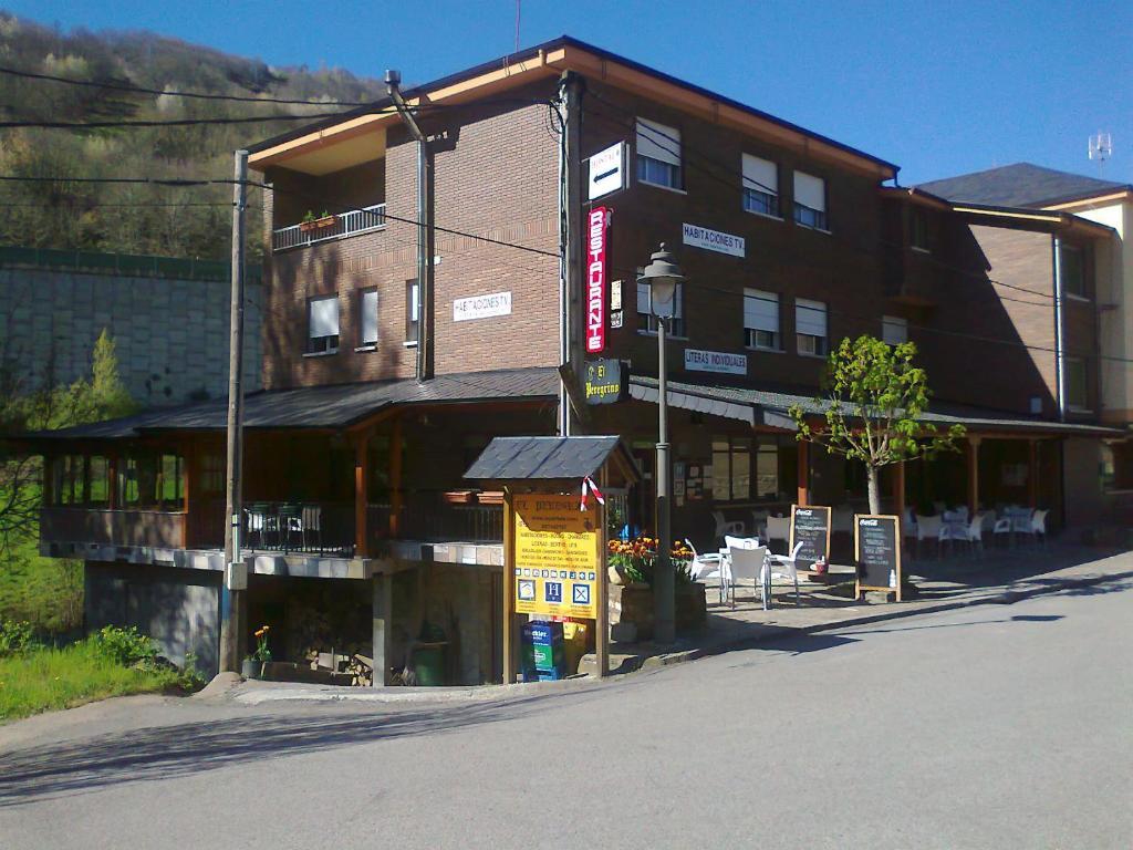Hostal El Peregrino La Portela de Valcarce Eksteriør bilde